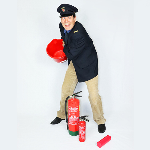 Typetje Presentator_0000_Commandant Fik Brandweer typetje huren